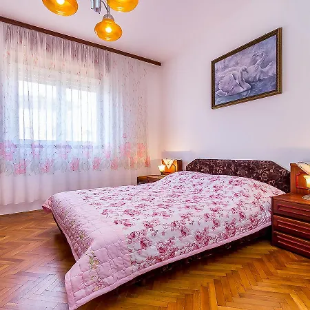 Grbby.2 Apartment Liznjan